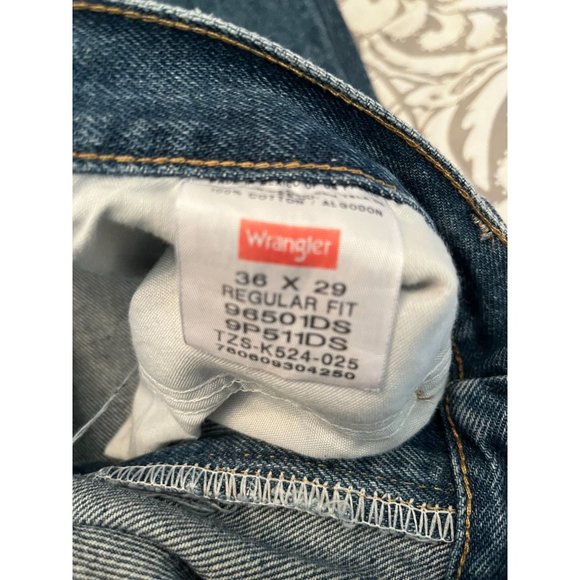 Wrangler Men's Jeans Size 36x29 Gently Worn Condition - Picture 2 of 4